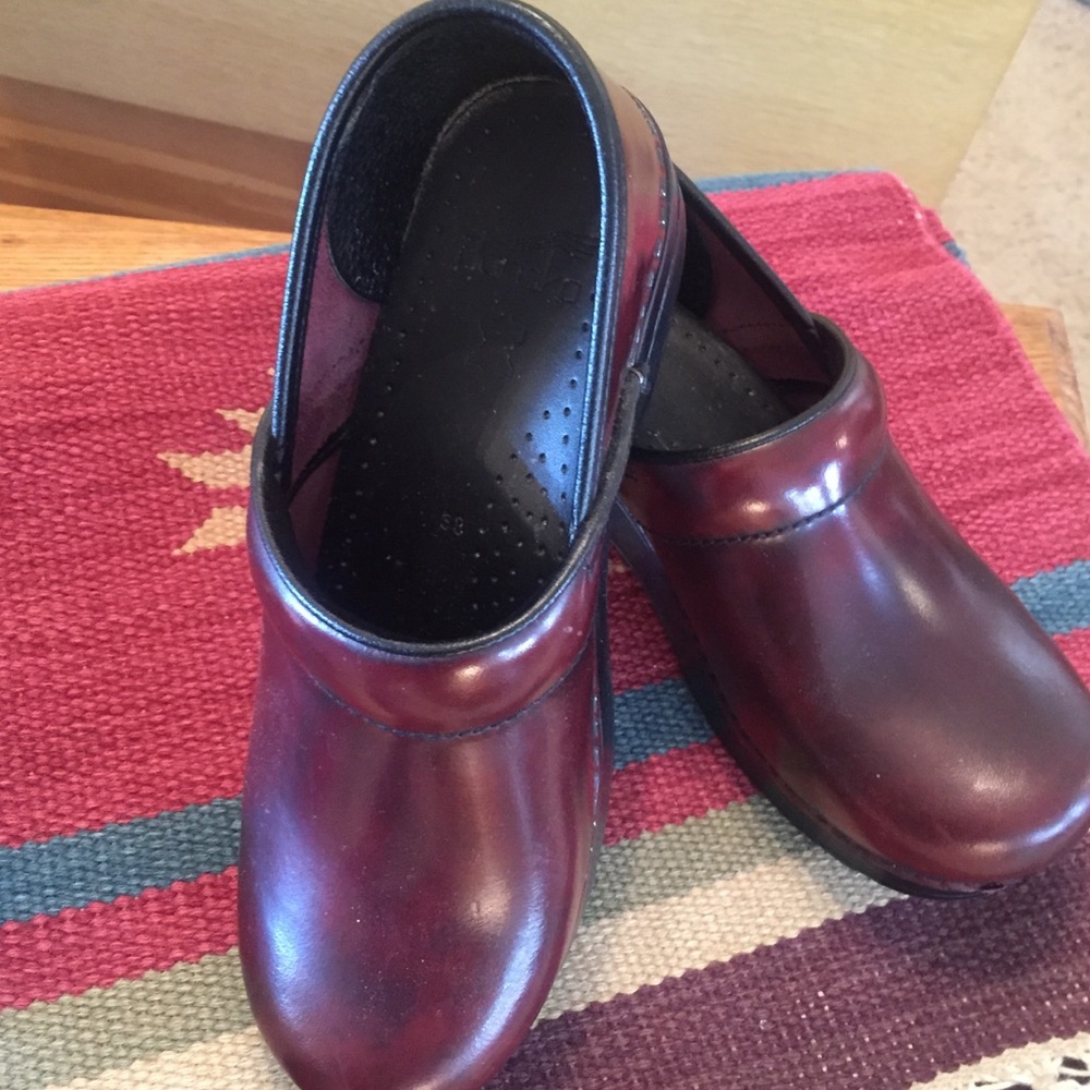 Dansko Clogs EUC